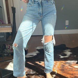 Abercrombie & Fitch The 90s Straight Ultra High Rise Jean